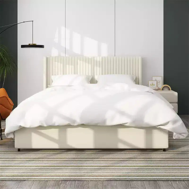 Lit capitonné, Lit en velours avec tête de lit au design moderne