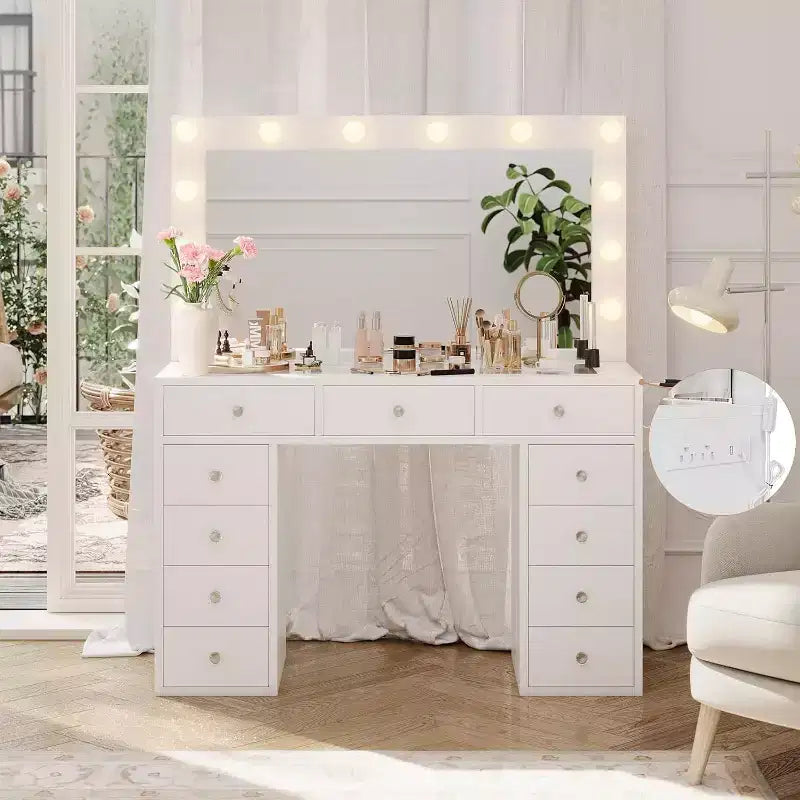 Coiffeuse avec prise de courant, miroir et plateau en verre
