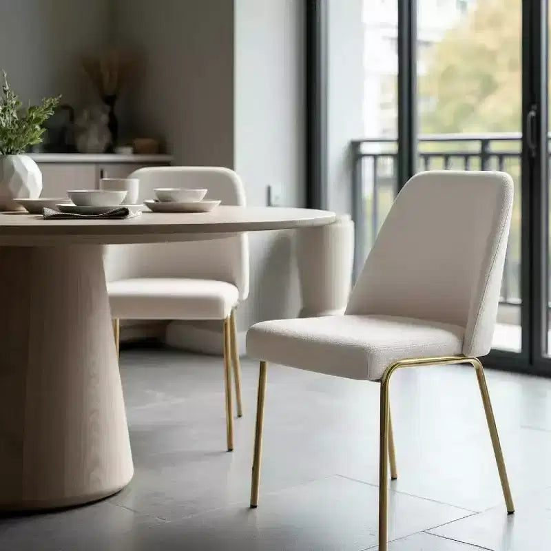 Chaises de salle à manger modernes rembourrées sont ergonomiques et confortables